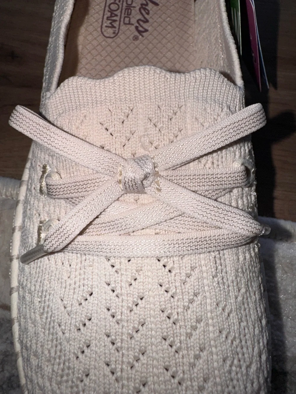 Skechers Wilshire Blvd Knit Sail slip-on casual loafers shoes size 7  off white
